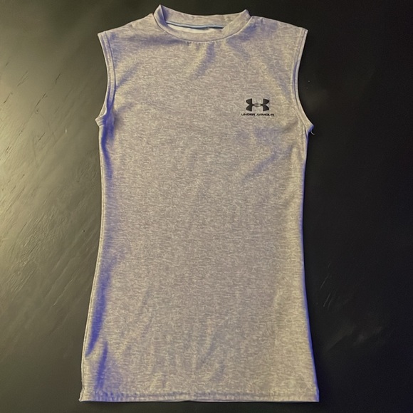 Under armour sleeveless shirt size YM - Picture 4 of 4